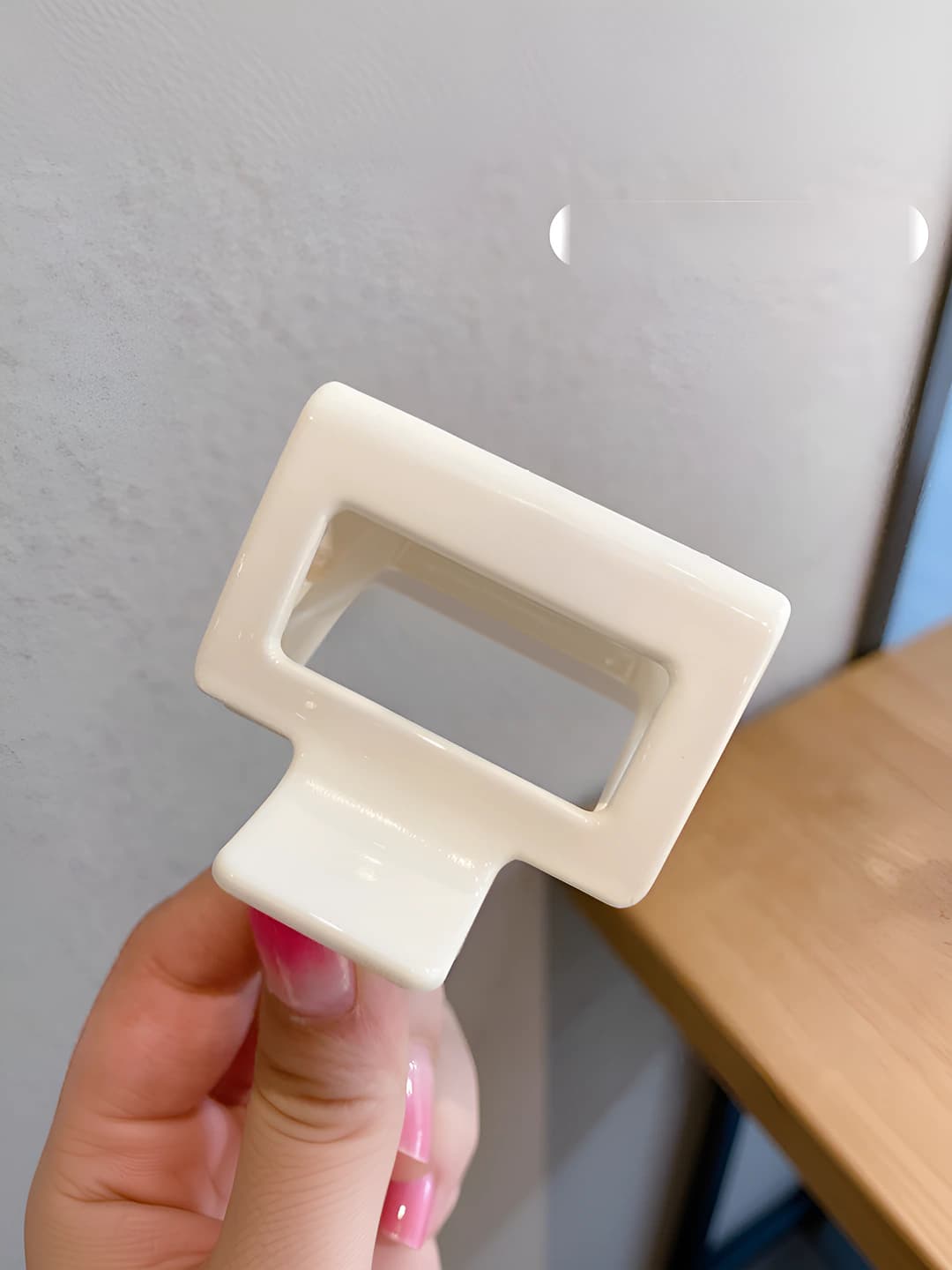 9# Off-white 4.6cm*4.7cm