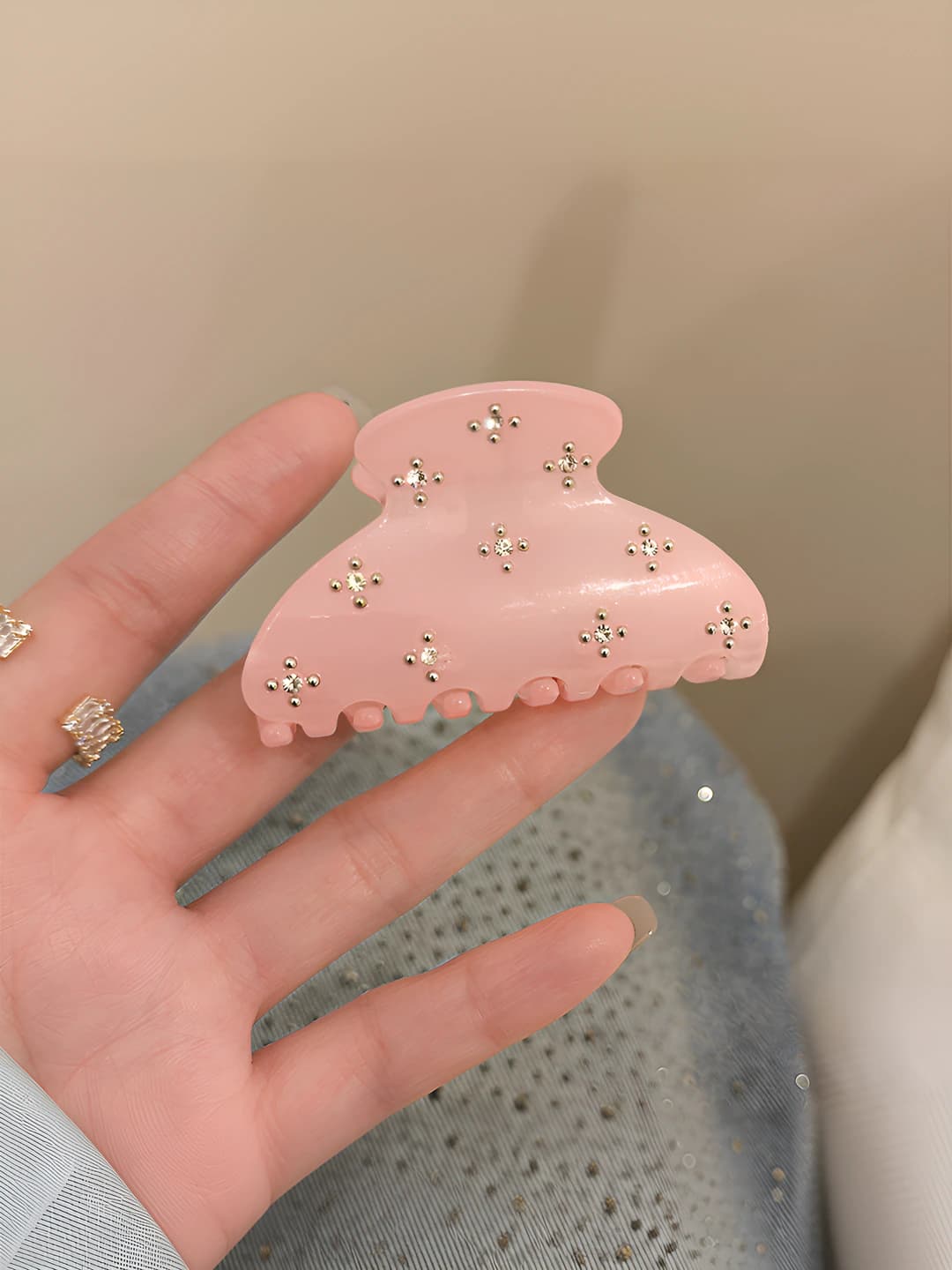 Pink clip