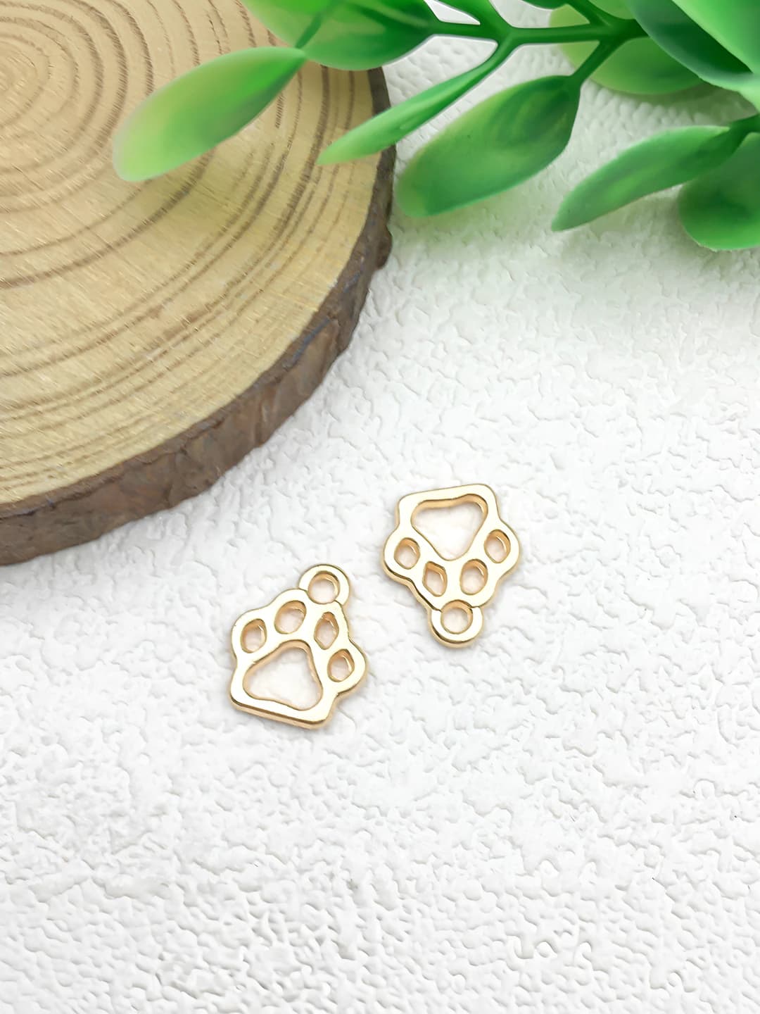 1 pc Bear paw 11x13mm-0.6g-18336