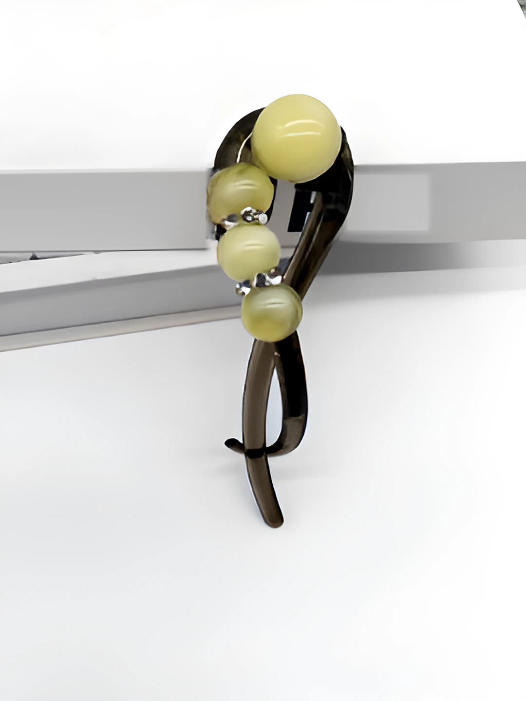 Yellow pearl twist clip