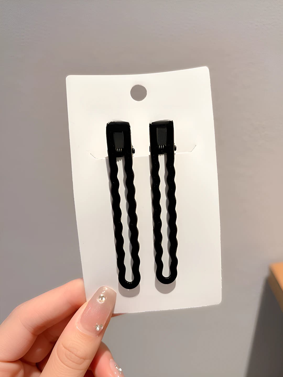2# Black wavy clip - pair OPP pack 8.3 cm