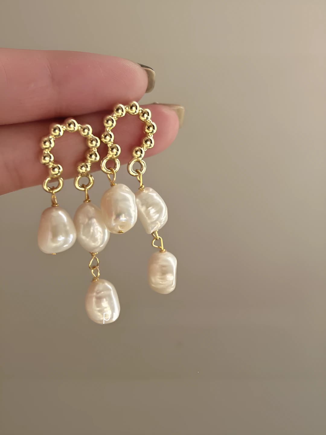 Gold irregular pearl tassel studs