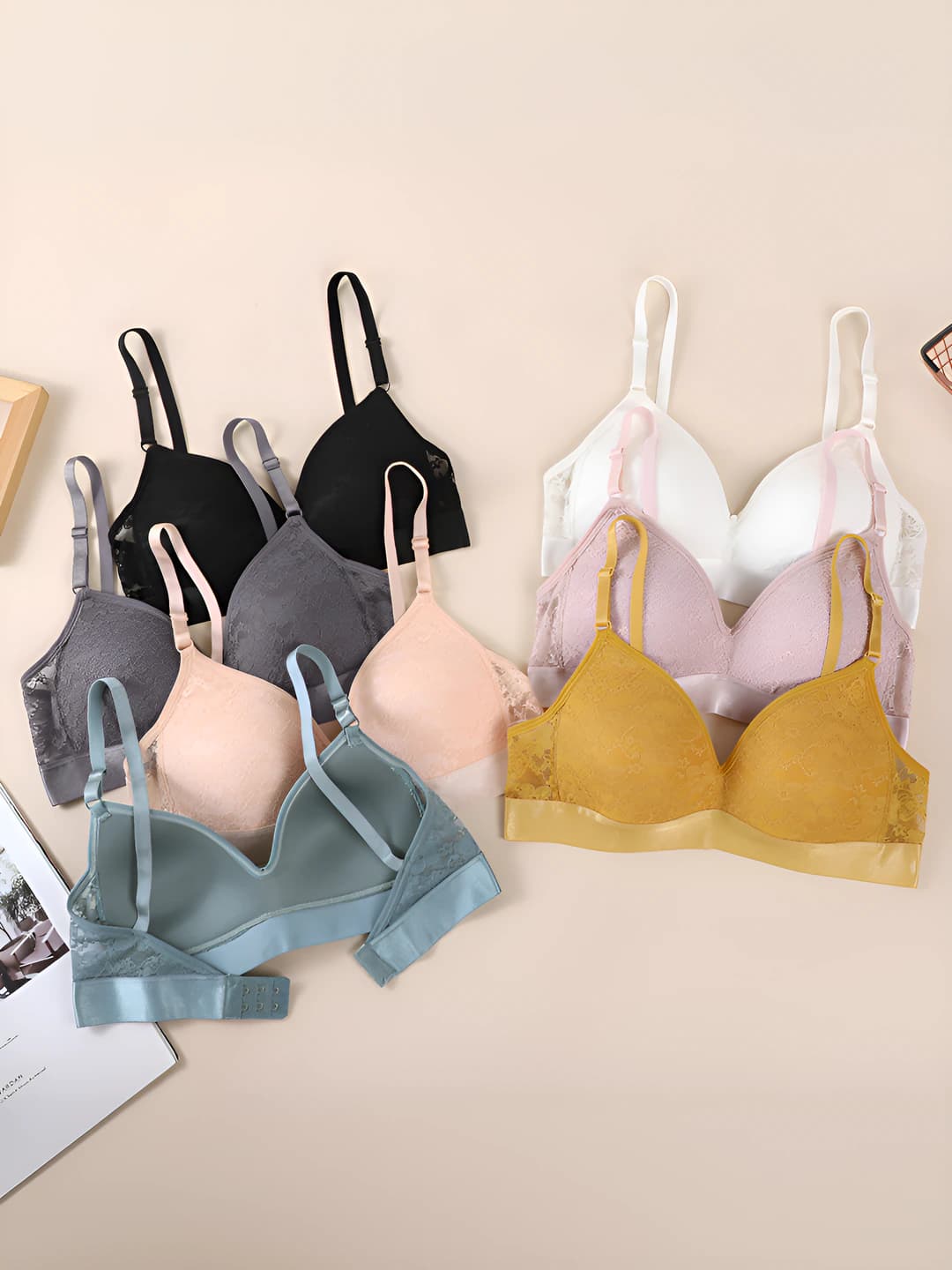 Women's lace bra with back closure, integrated, wire-free, breathable, open back, minimizes bust size, thin molded cup, full coverage