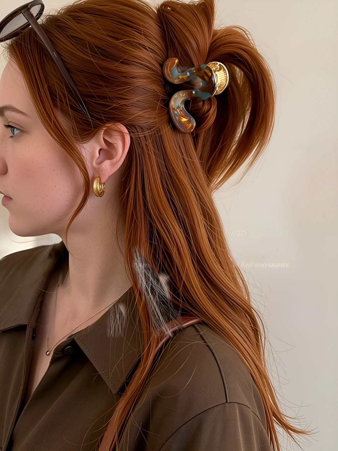 Women's hair clips and combs: small handmade iron alloy claw clip, Korean style, irregular design element