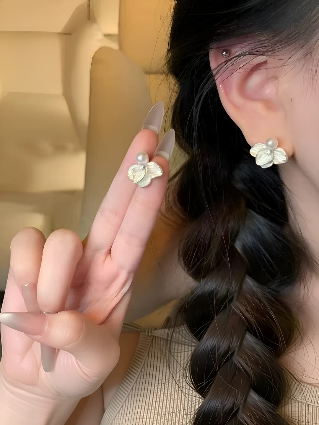 Petal pearl studs
