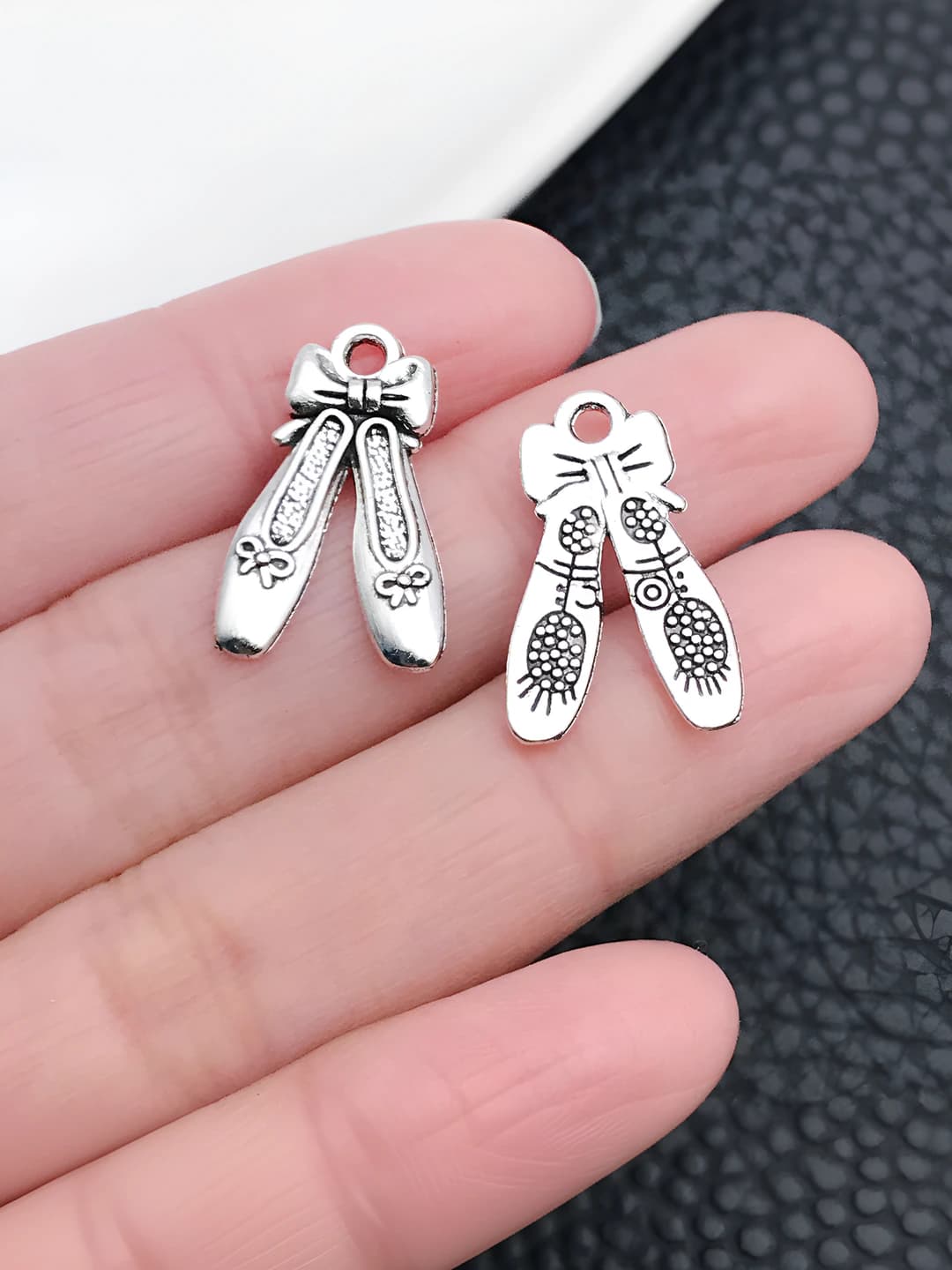 1 шт. античное серебро обувь 13x20mm-0.8g