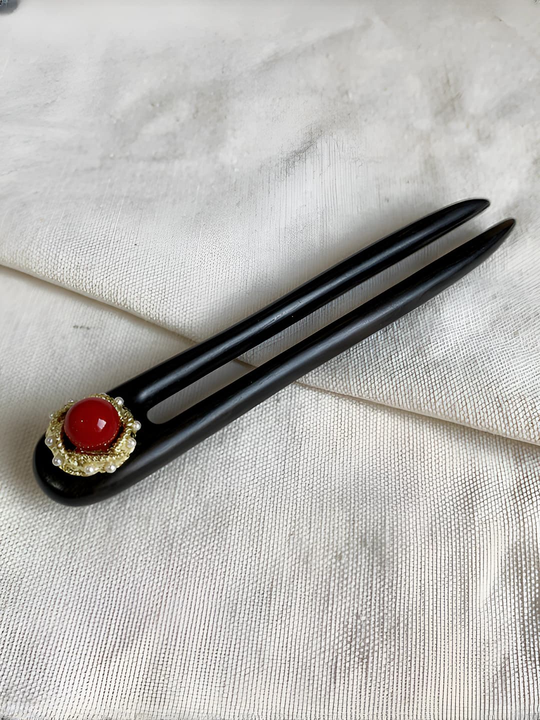 U-shape - Sun [Black ebony 13 cm]