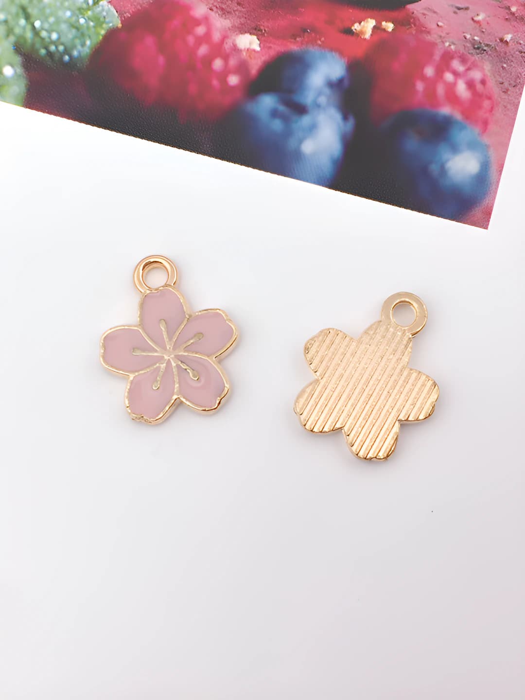 1 pc, small sakura, 12x14.5mm, 0.7g