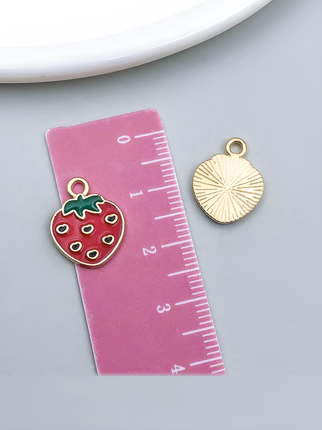 1 шт KC золото красный эмаль клубника 16x12x2mm-0.9g-23390