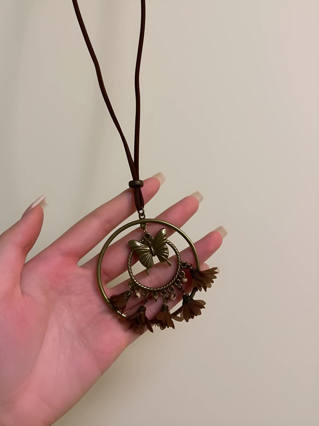 Round disc butterfly
