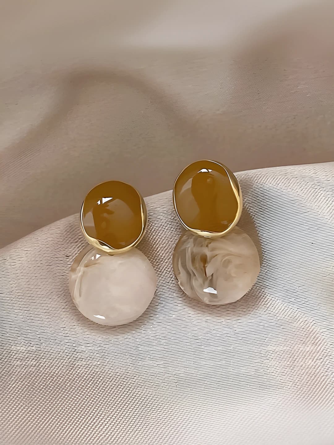 Khaki earrings