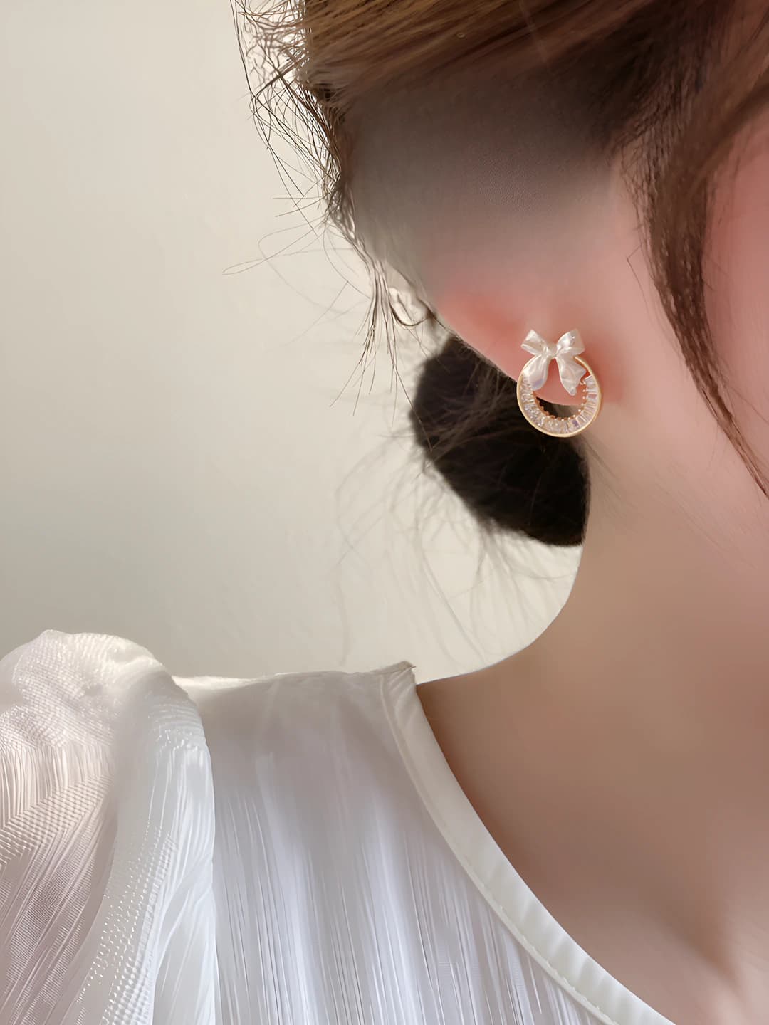 Women's geometric earrings with full zirconia, 925 silver post, electroplated, ins style, with bow design element