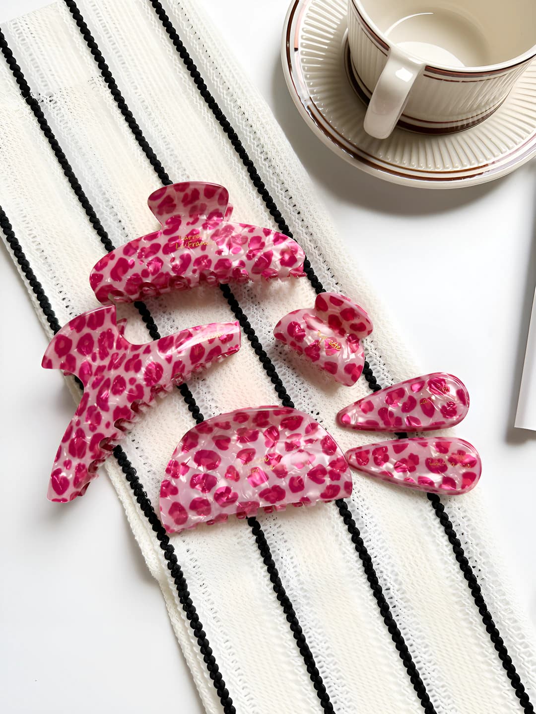 Women's hair clips and combs: Korean style pink leopard print design hair clips