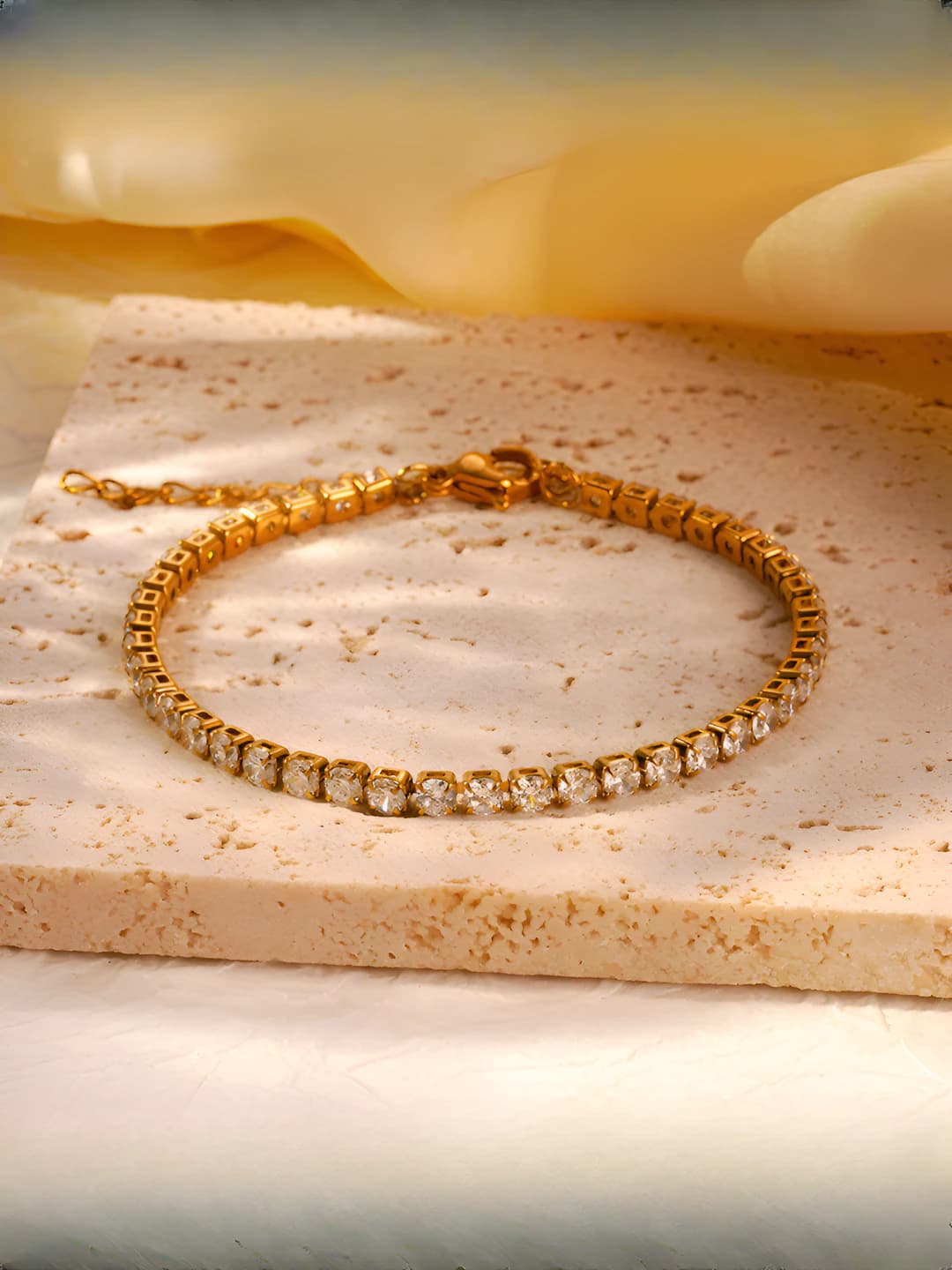 Women's bracelet with zirconia and geometric design, 18k gold plating