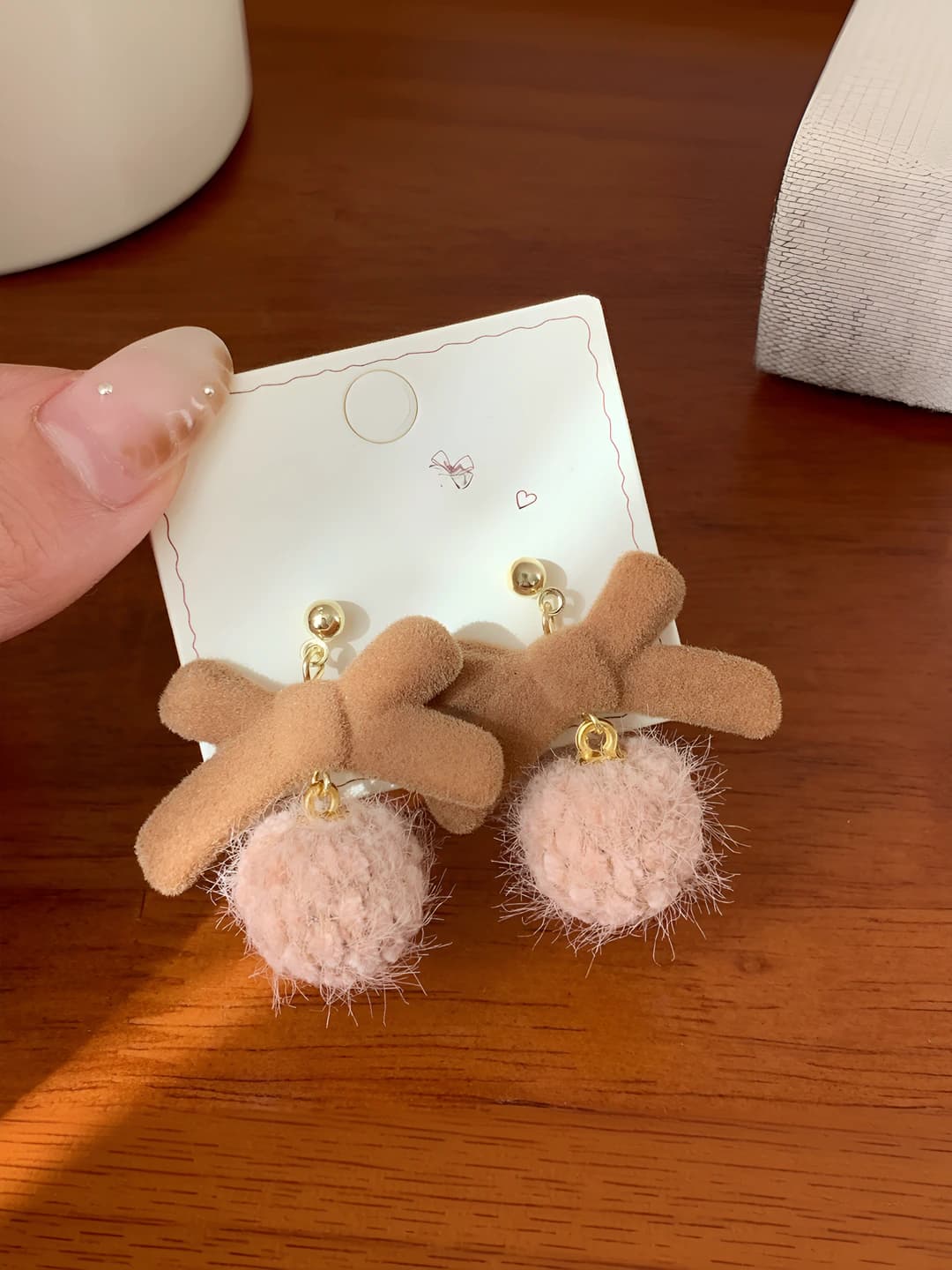 MQW6 Bow pom-pom