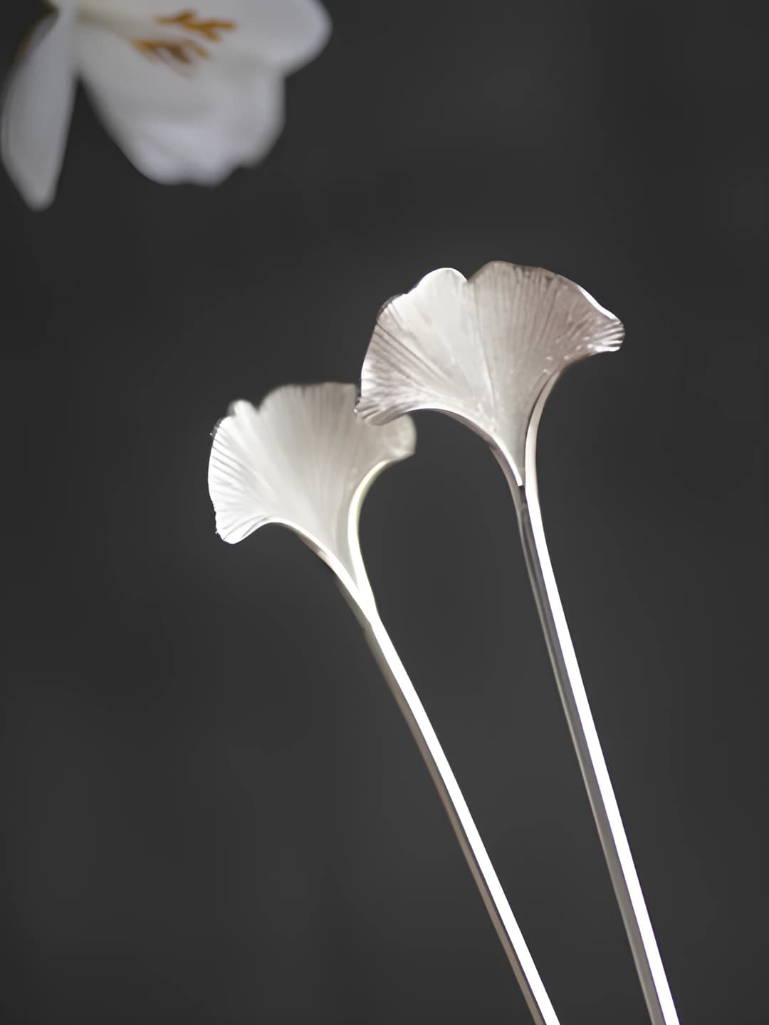 I34, single ginkgo leaf hairpin