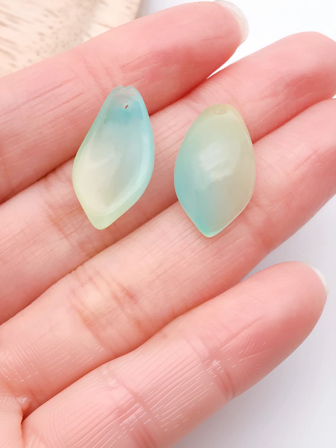 1 шт. жёлто-зелёный градиент лотос 20x11mm-1.1g