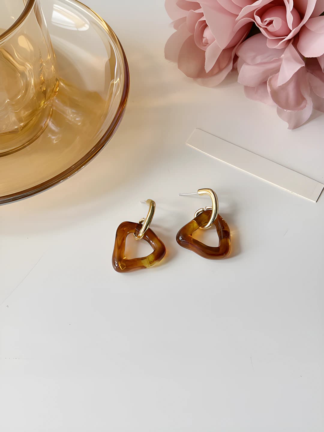 Amber geometric earring
