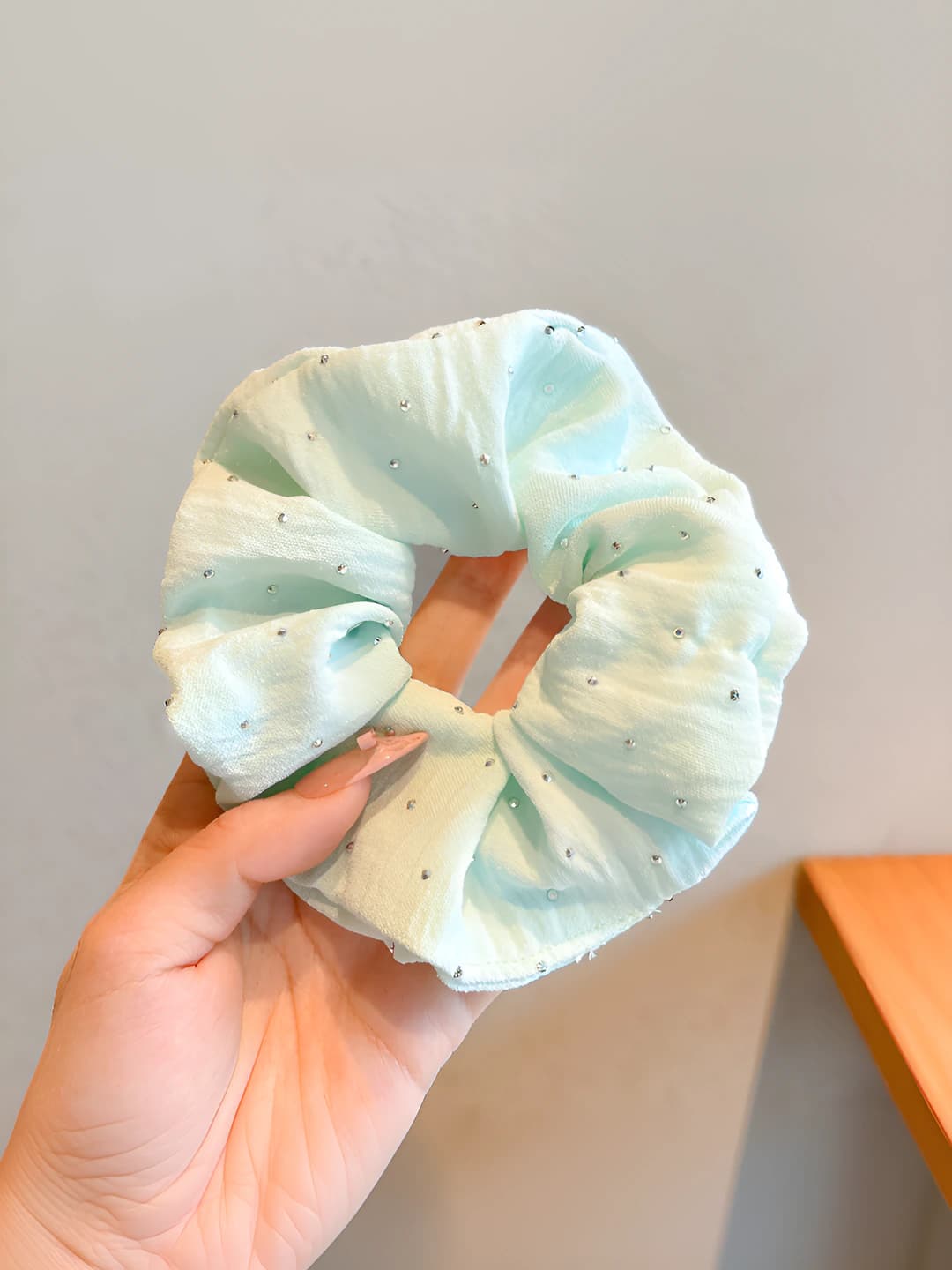 Голубой, стразы, 10 см