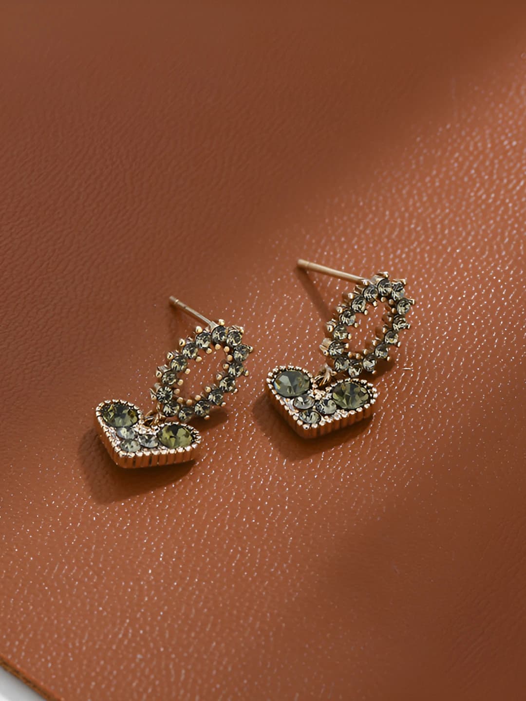 Gold ED65086
