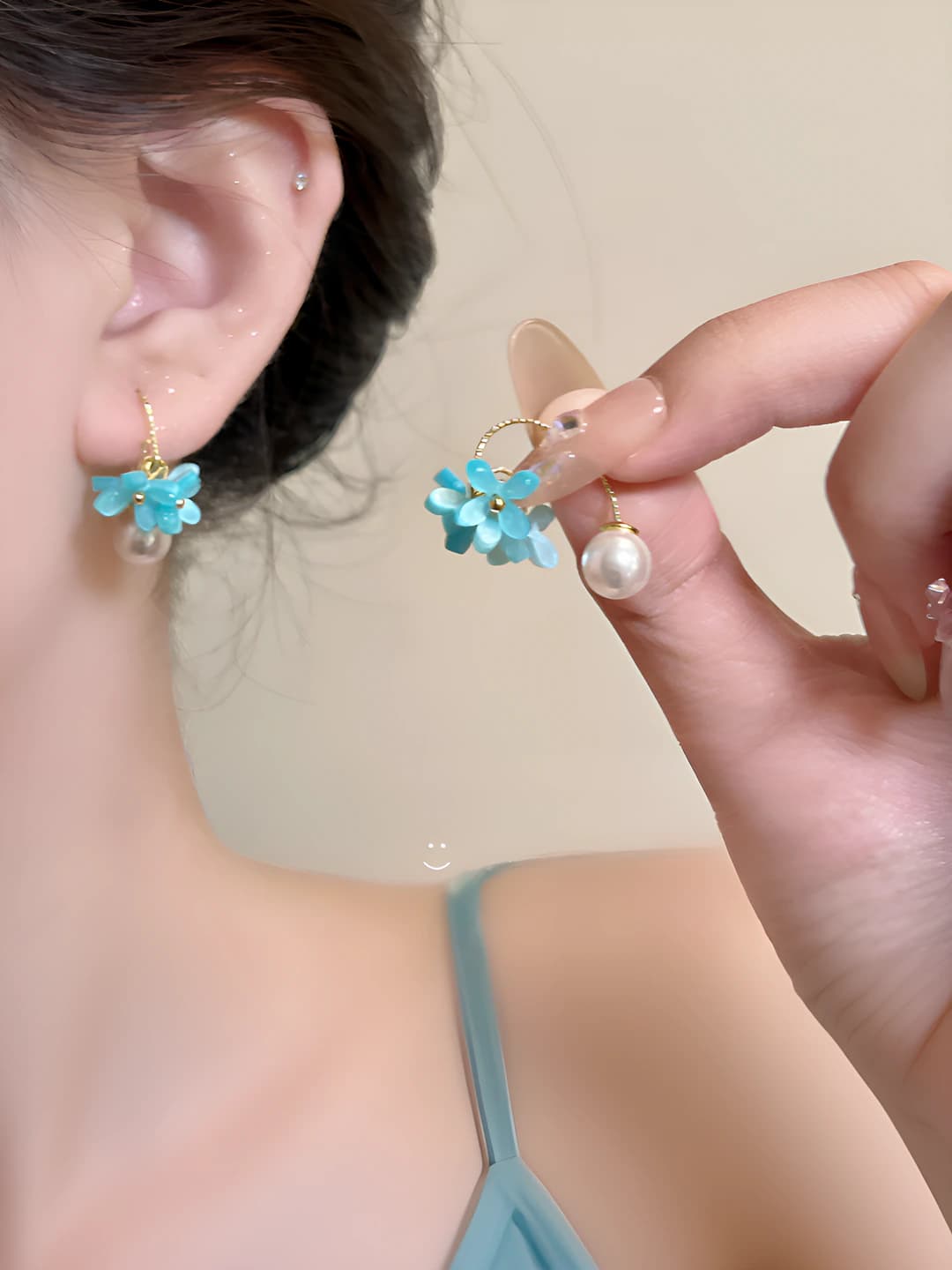 Blue pearl floral earrings