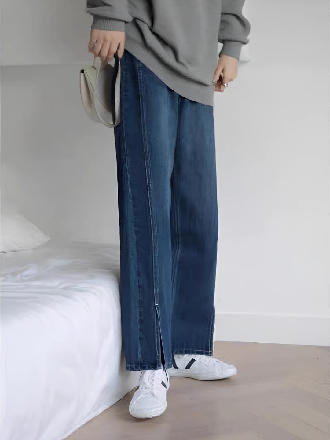 Women's wide and flared jeans: high waist, trousers, solid colour, slimming, loose fit, straight cut, spring-autumn