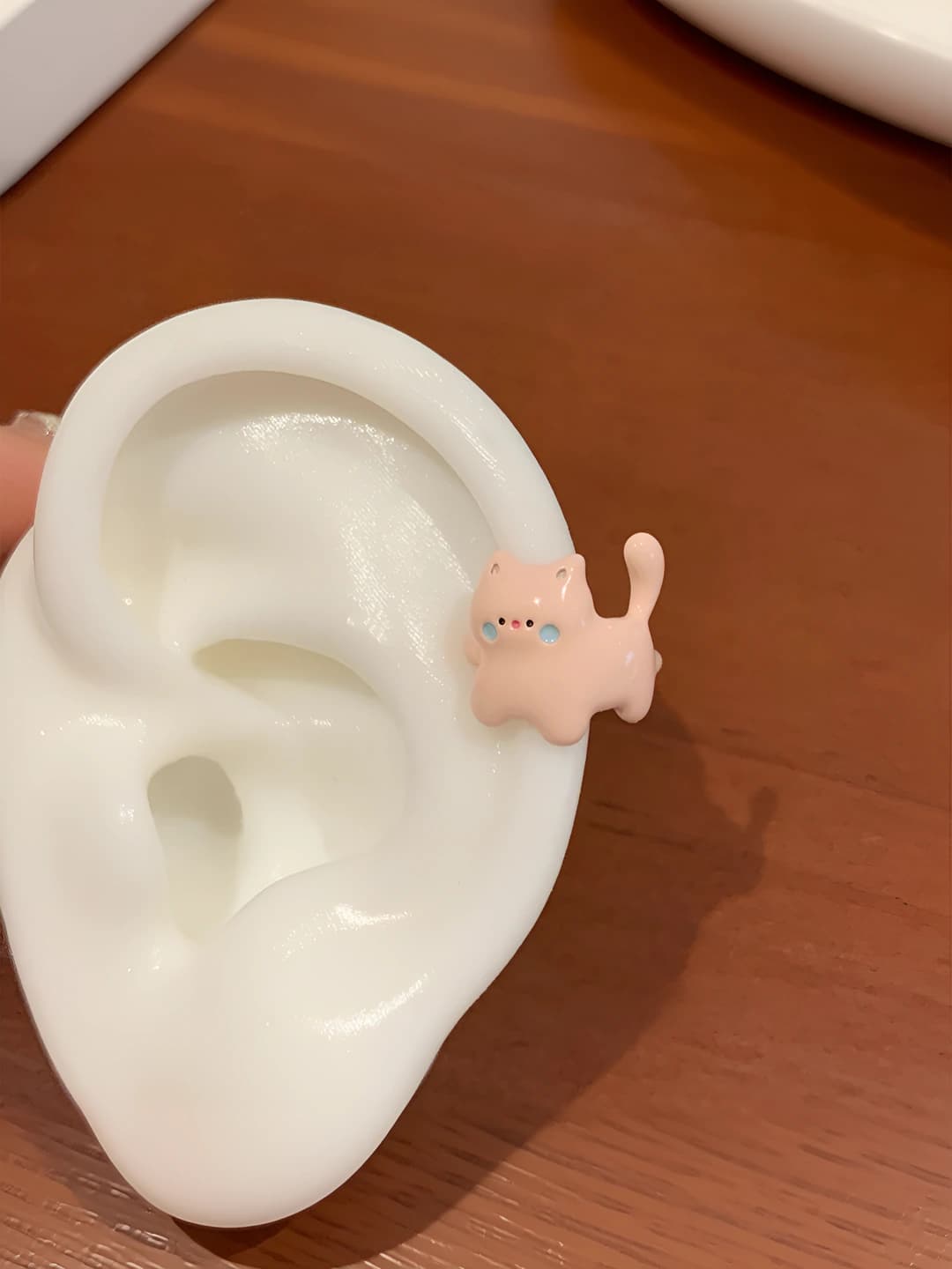 MMW4 Pink cat ear clip