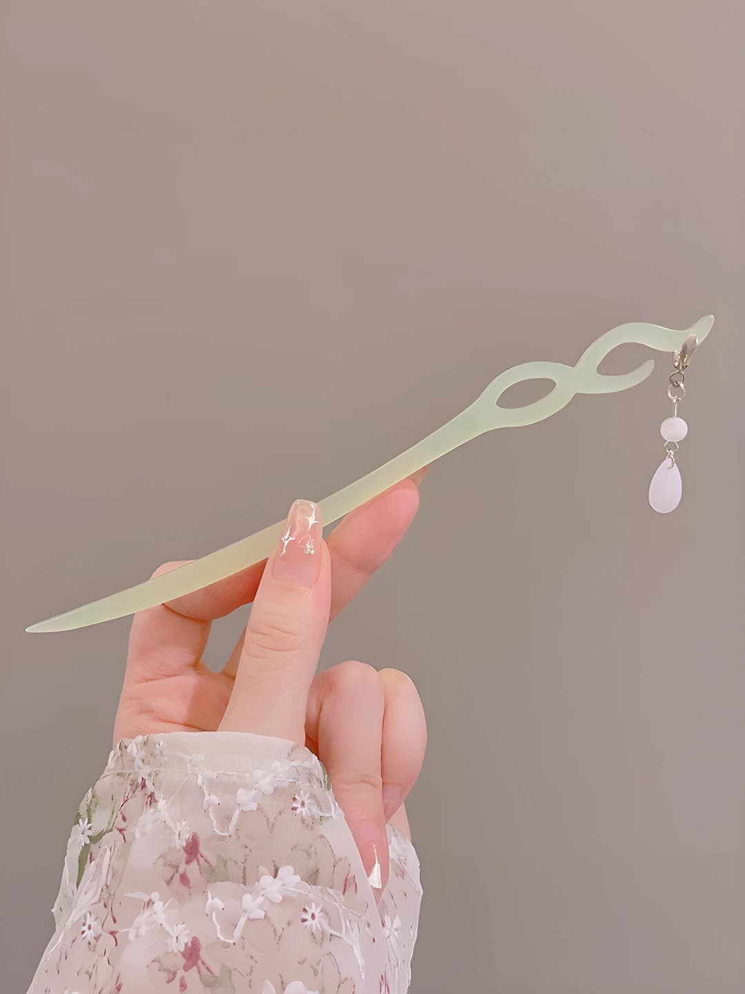 28# White short pendant