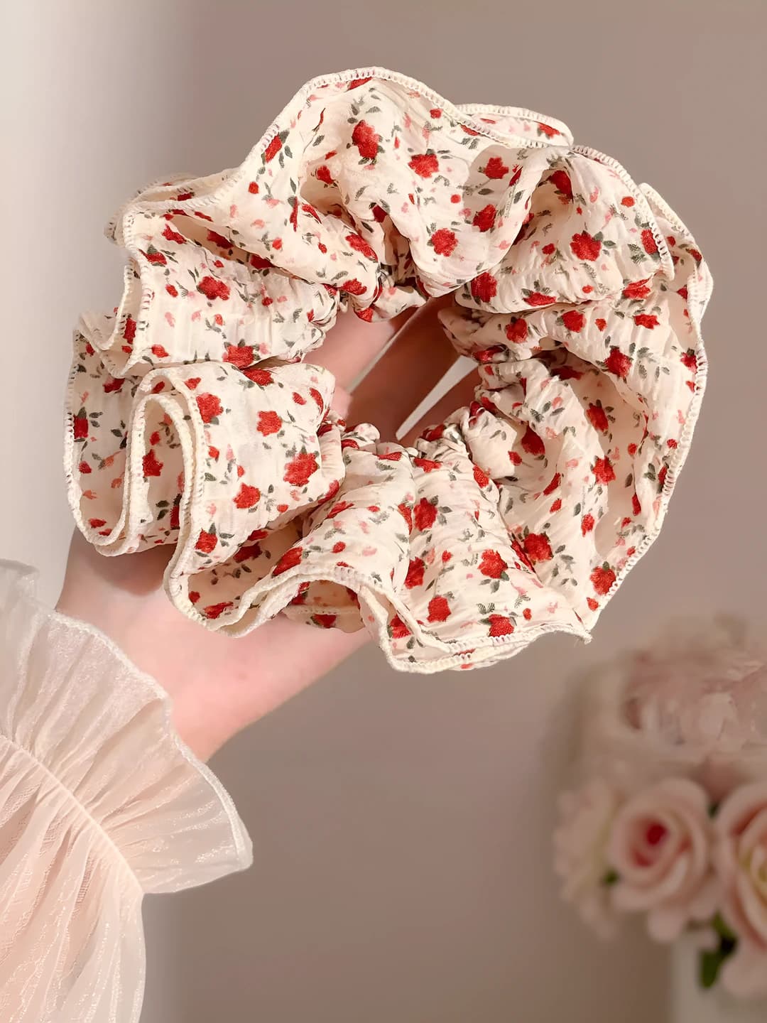 Floral circle - apricot ~15 cm