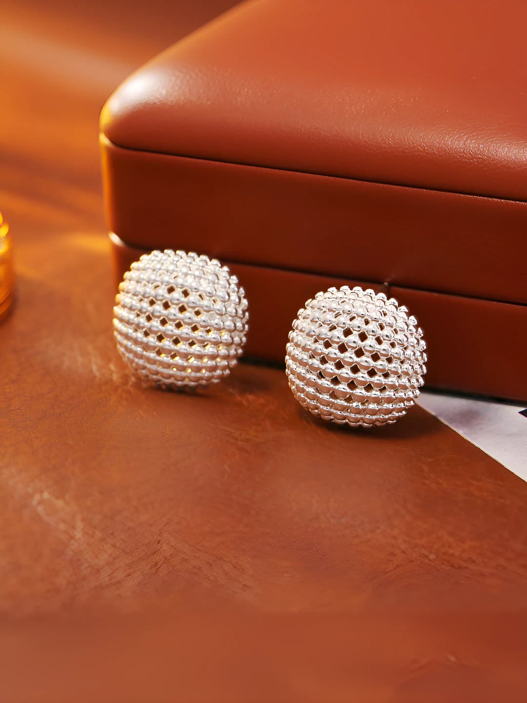 Women's stud earrings with 925 silver post, geometric shape, line design elements, ins style