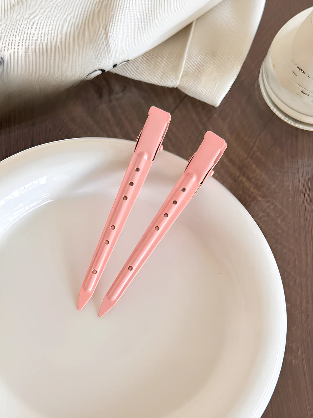 Pink hair clips (2 pcs)