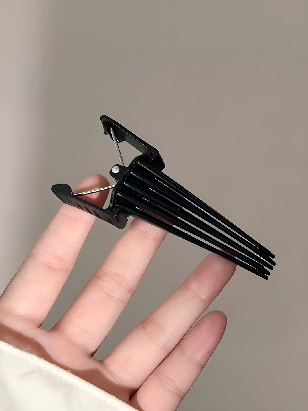 Black fluffy clip