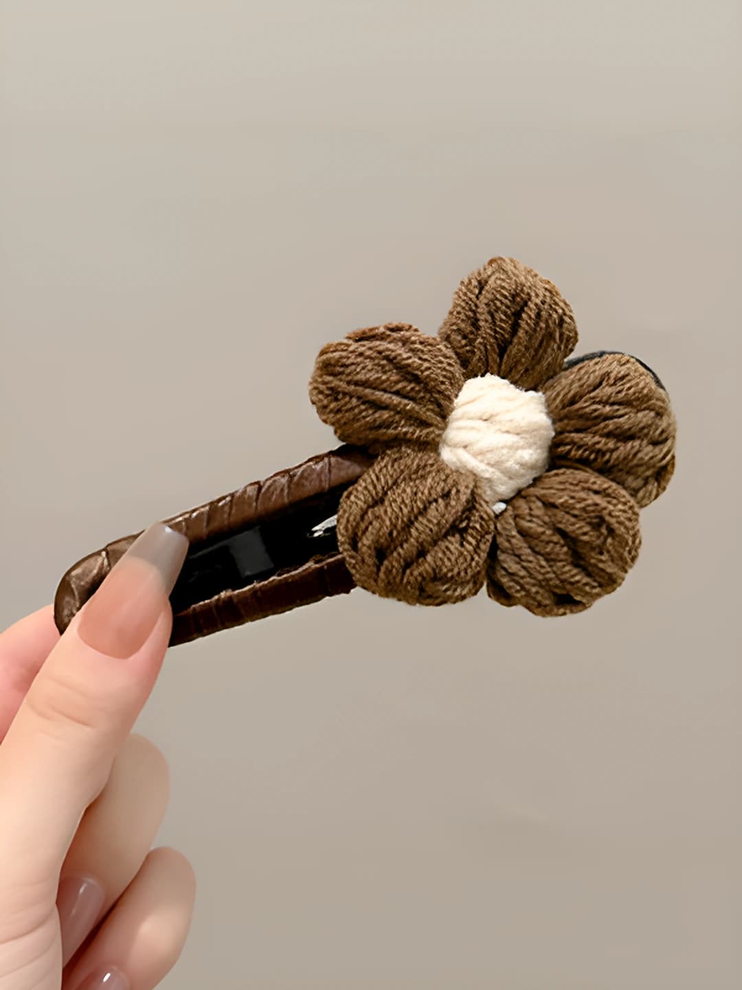 1# Dark coffee large flower clip one