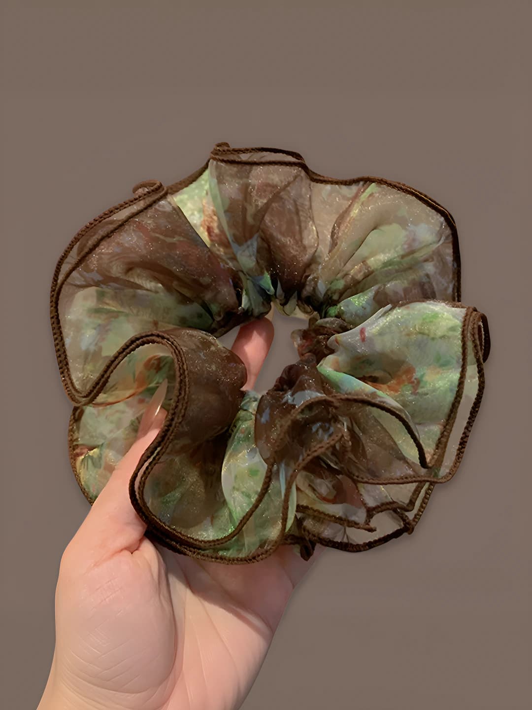 1# Brown-green mesh scrunchie 17 cm