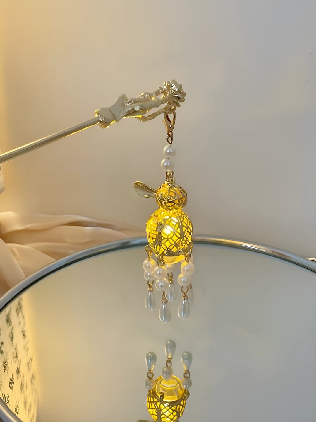 38# Gold rabbit hairpin [White] with light