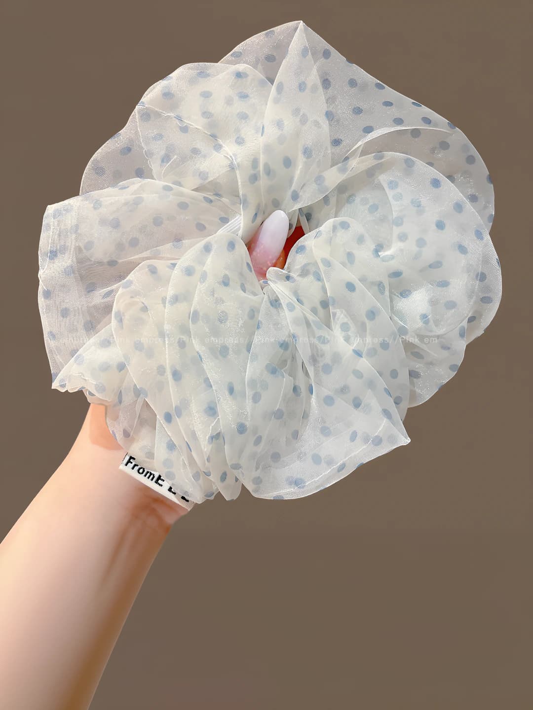 White, blue dots, 16 cm