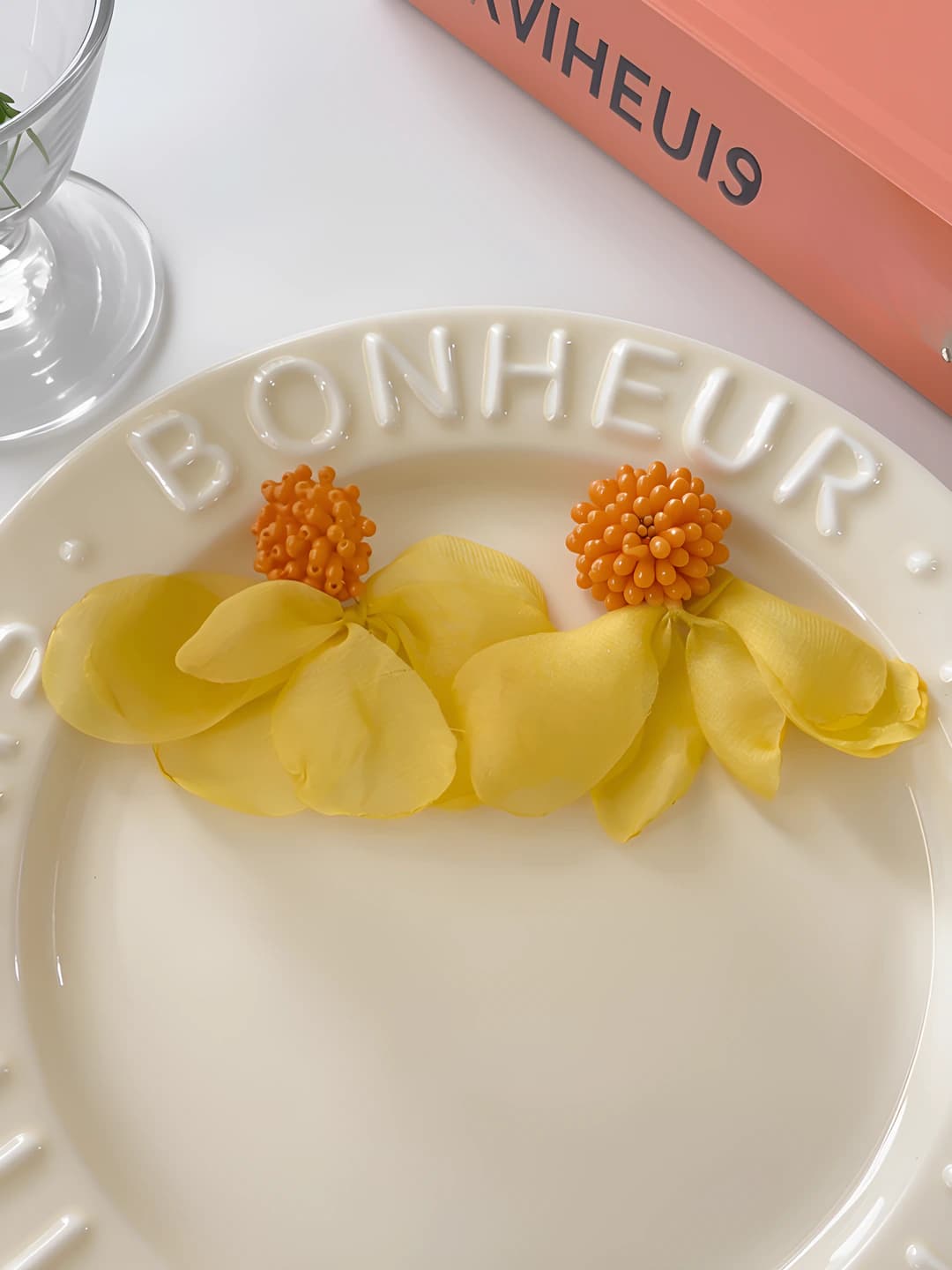 Yellow mesh petal stud earrings