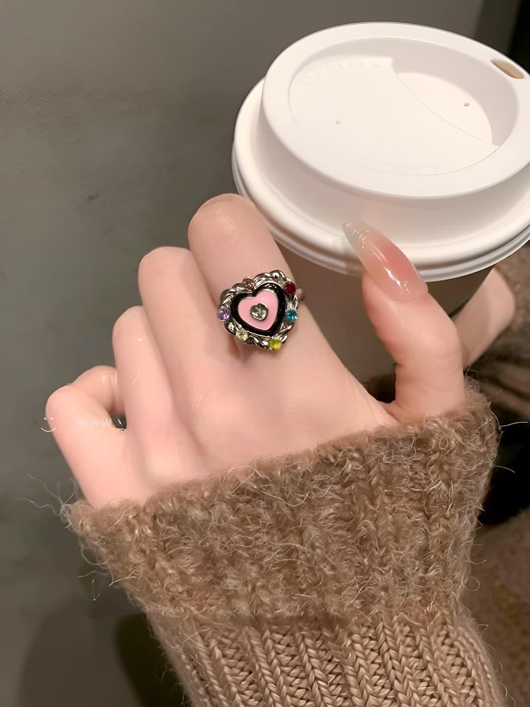 Women's ring with colorful rhinestones in pink heart shape, stylish summer stackable ring