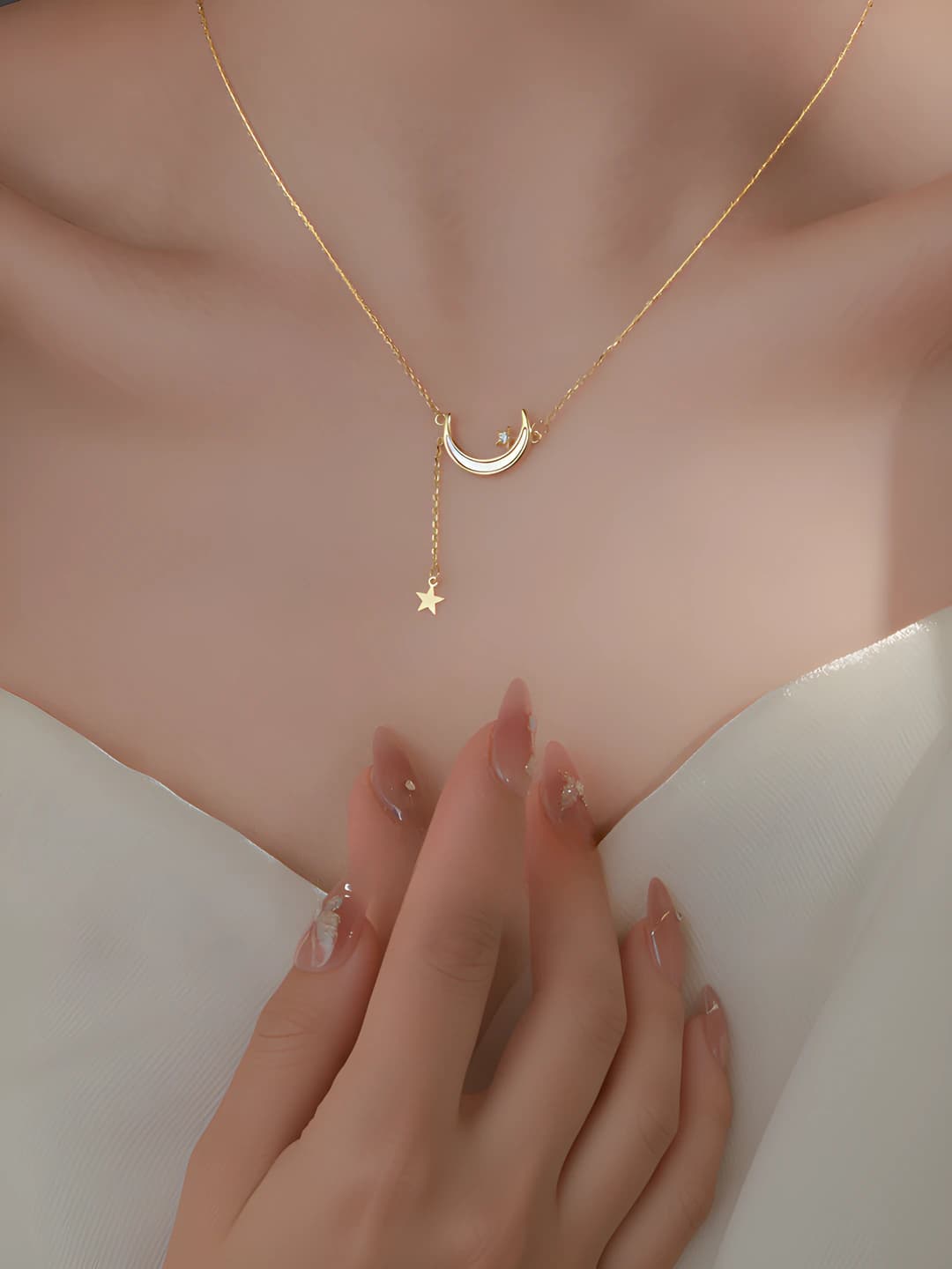 Women's summer silver moon and star pendant necklace, ins style design element