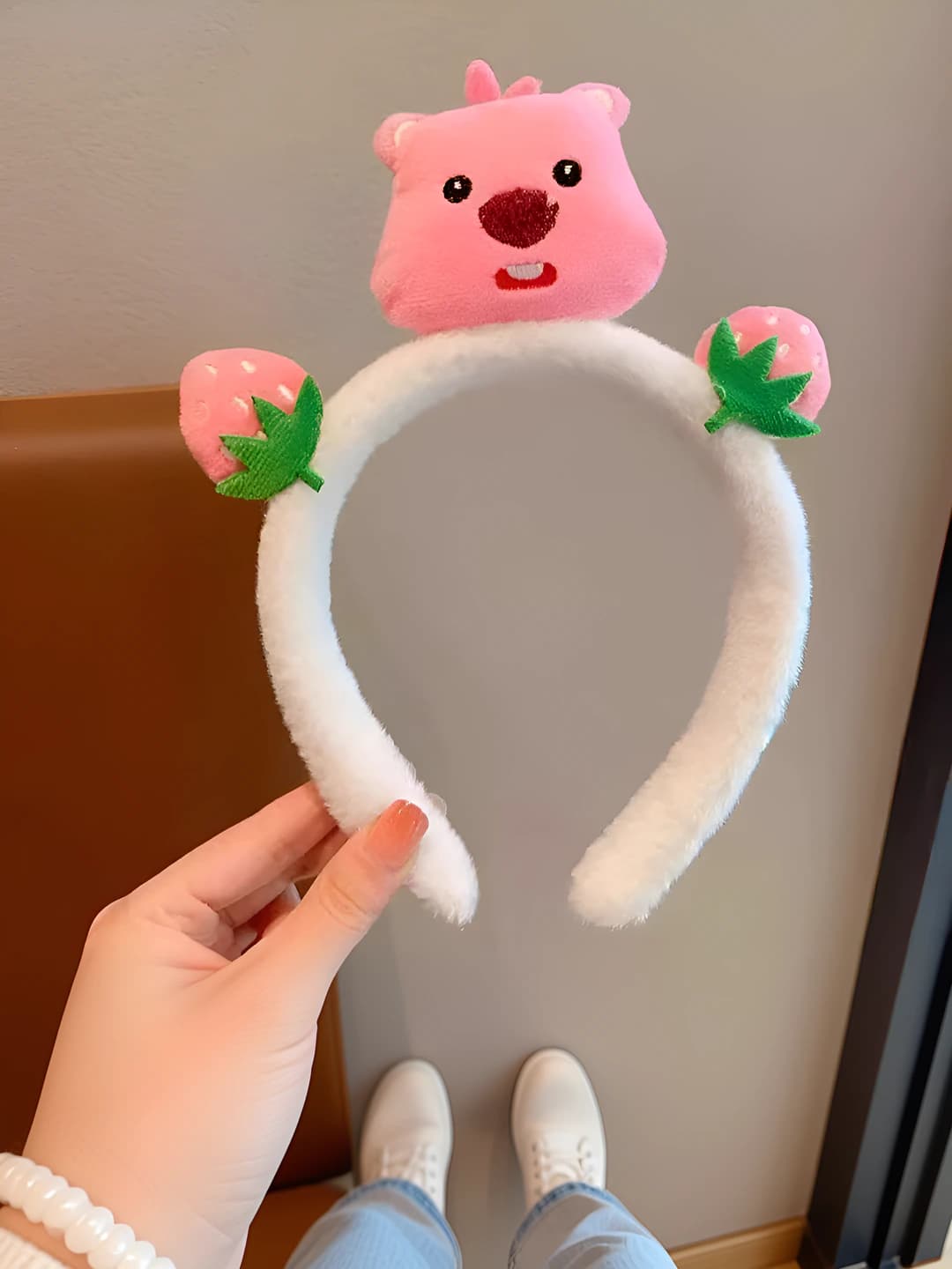 Белый strawberry beaver