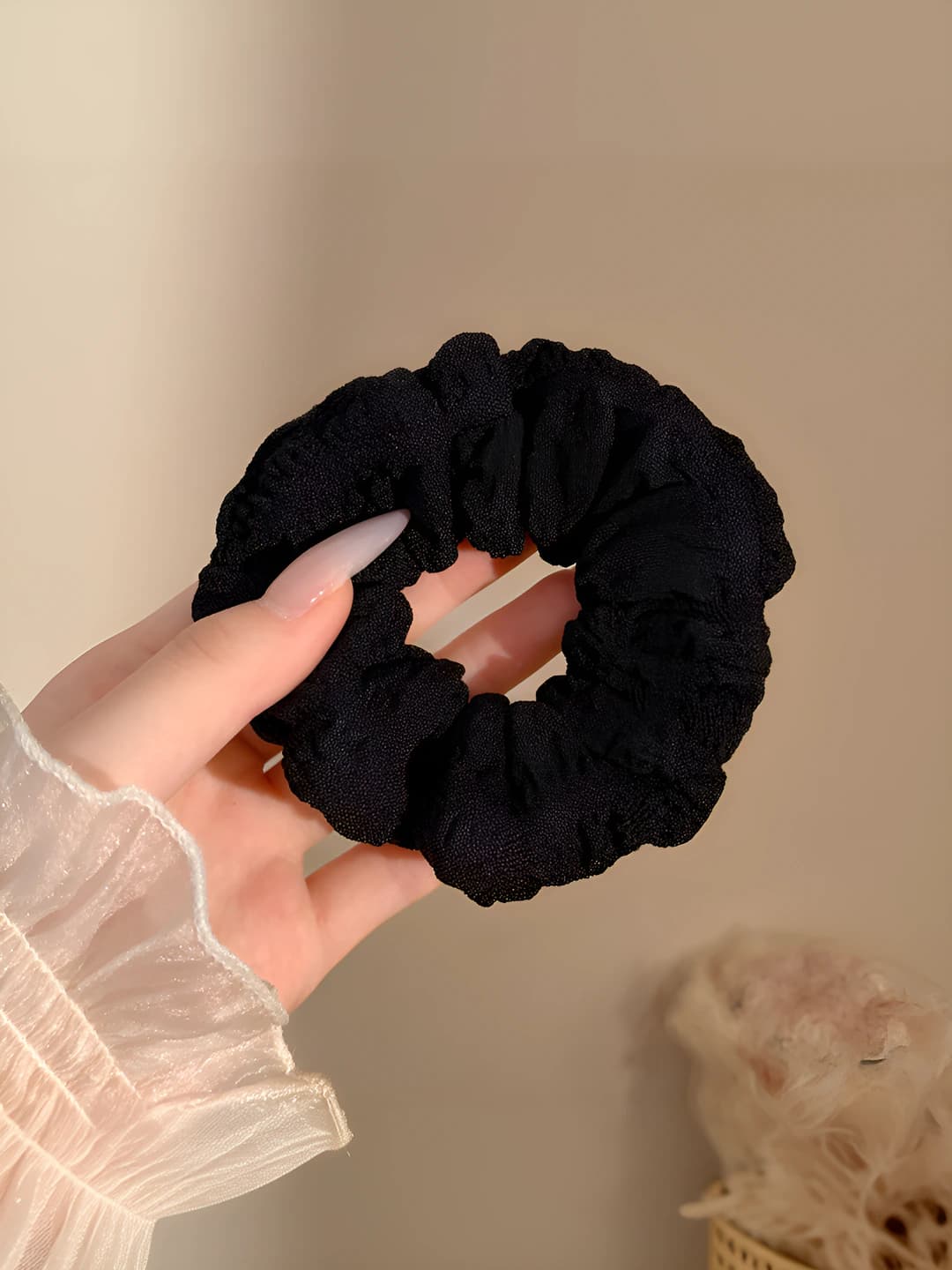 Black (approx. 10 cm)