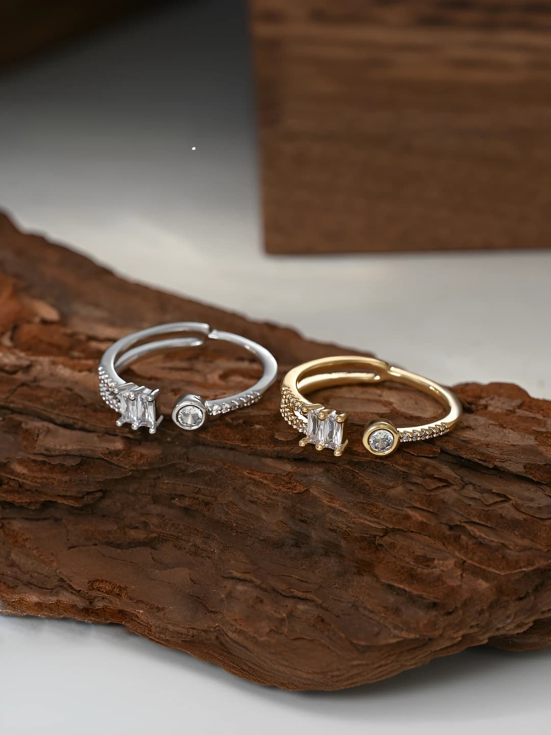 Women's open ring with geometric zirconia stones