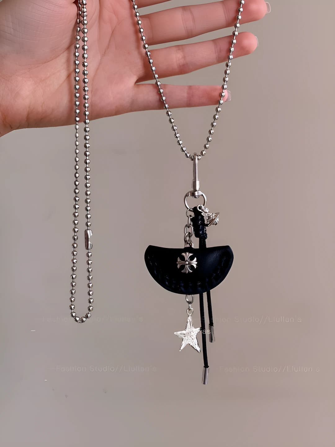 1# Necklace - Black - Silver