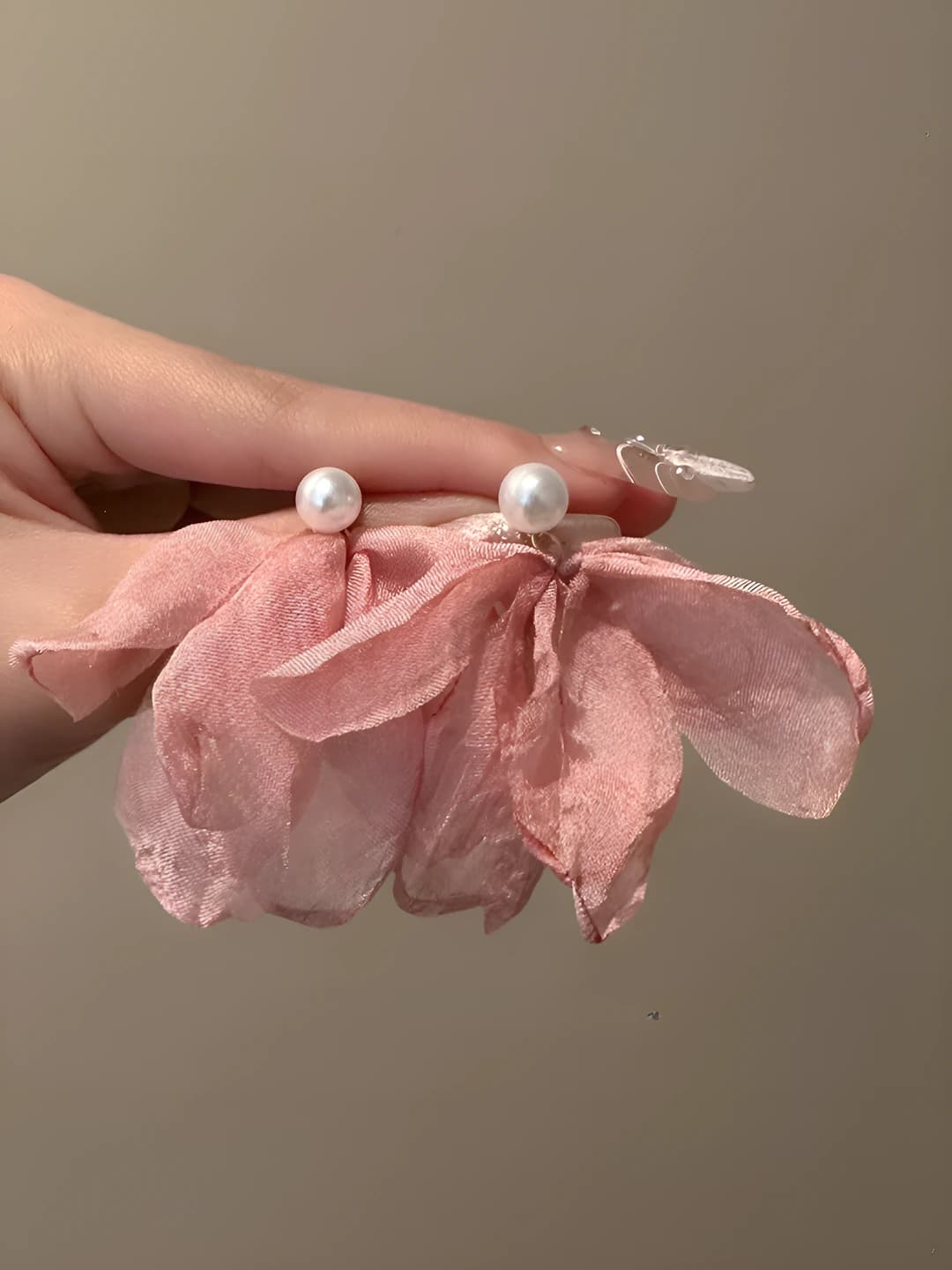 Pearl pink chiffon flower earrings