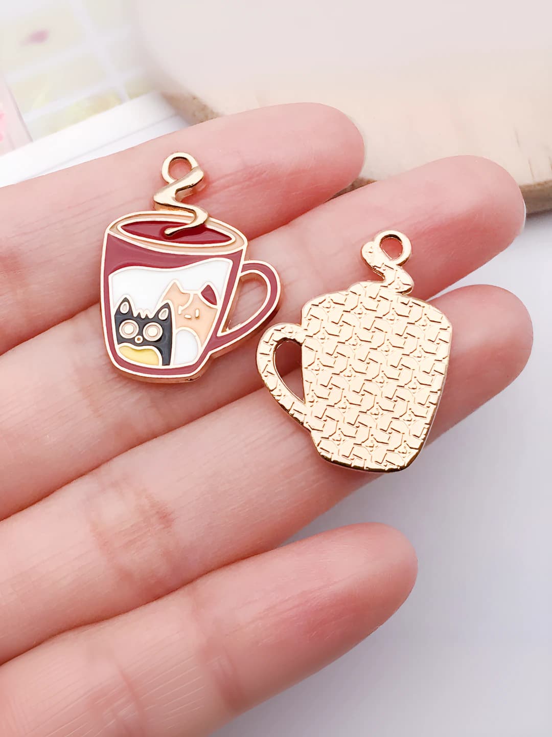 1 шт кофейный kc золото эпоксид кофейная чашка кот 19x25mm-1.8g-18086