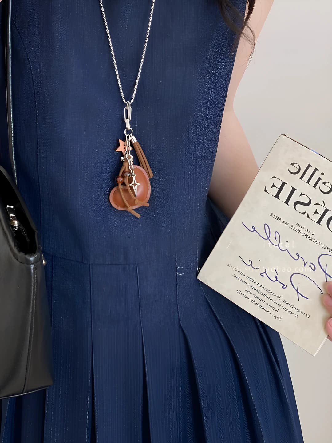 Brown heart necklace