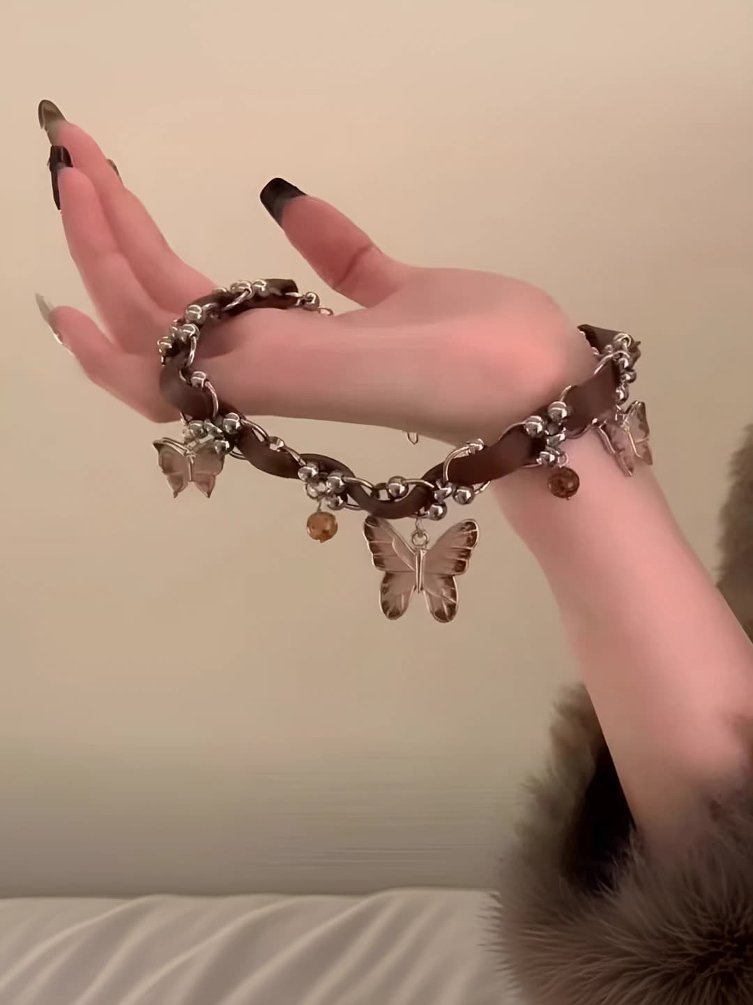 Сложное ожерелье с бабочкой