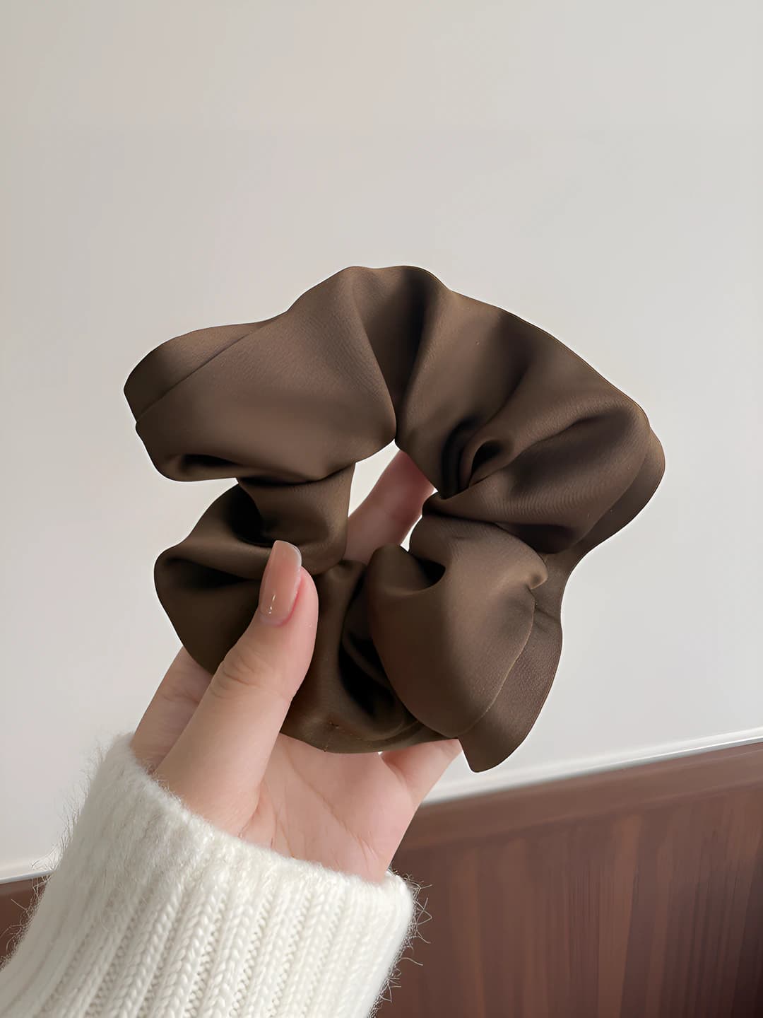 Dark brown, 14 cm