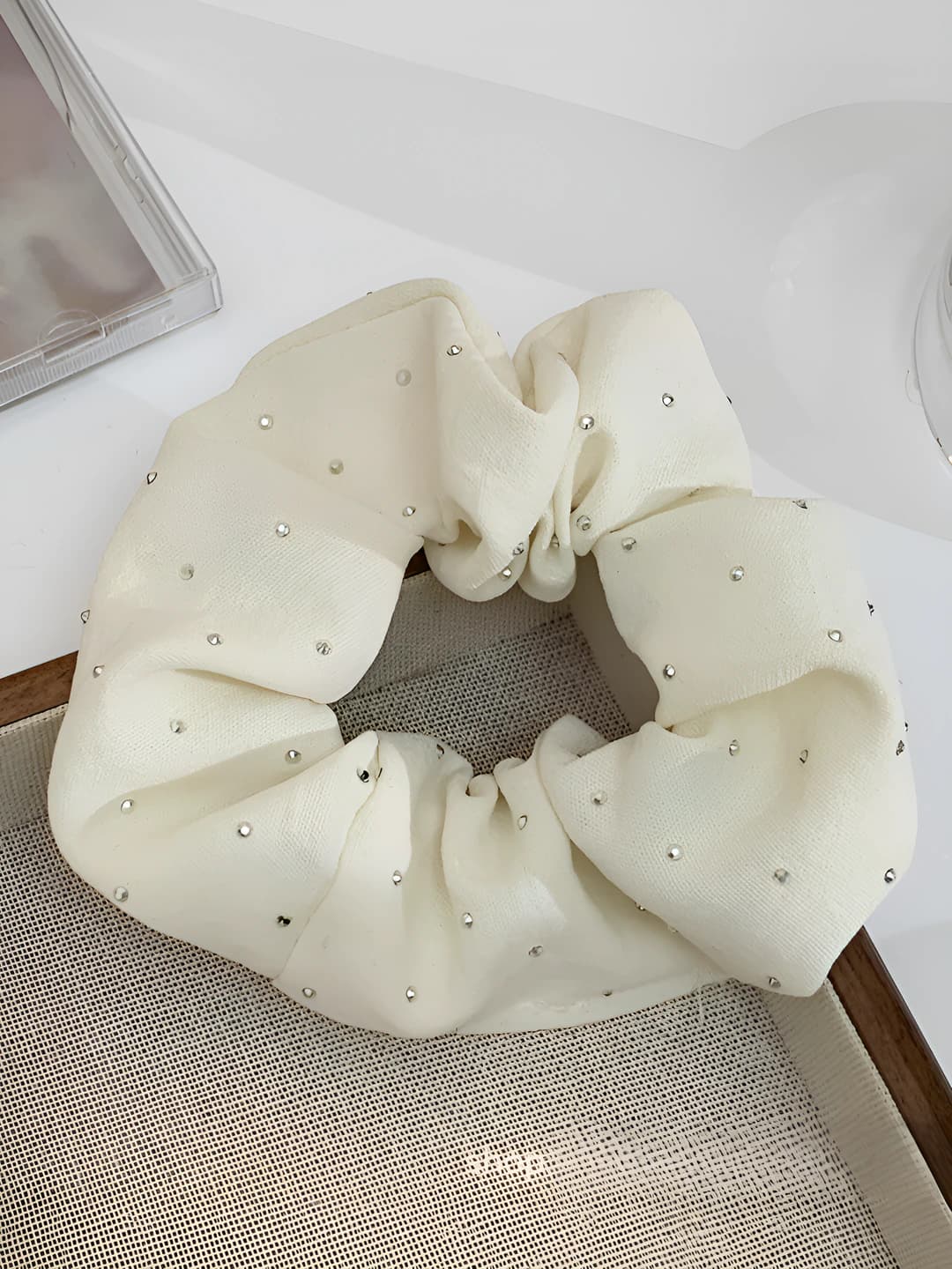 Off-white, rhinestone, large
