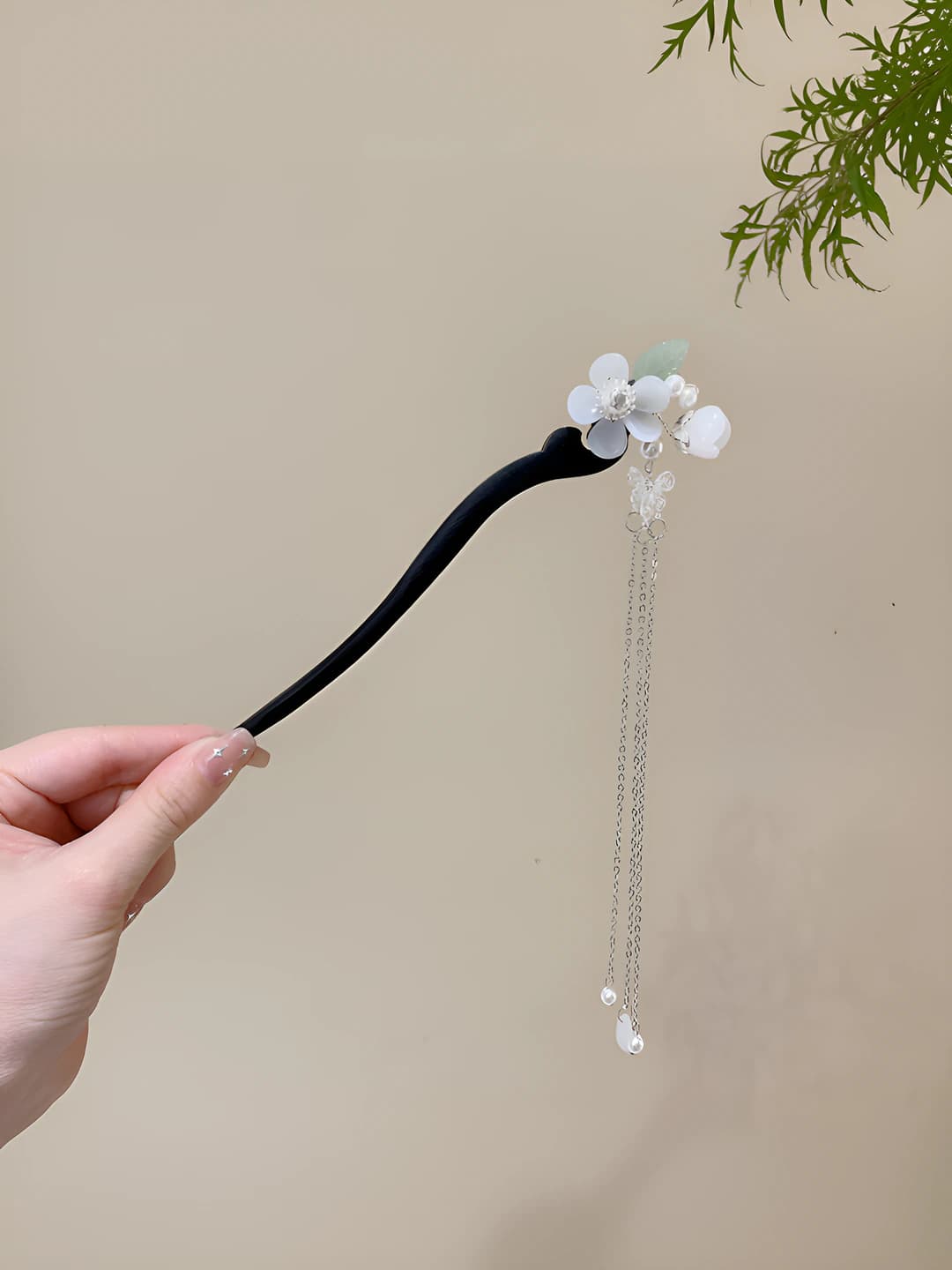 10# White jade flower tassel hairpin